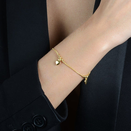 Pulseira Dourada Lisa com Pingentes de Coração
